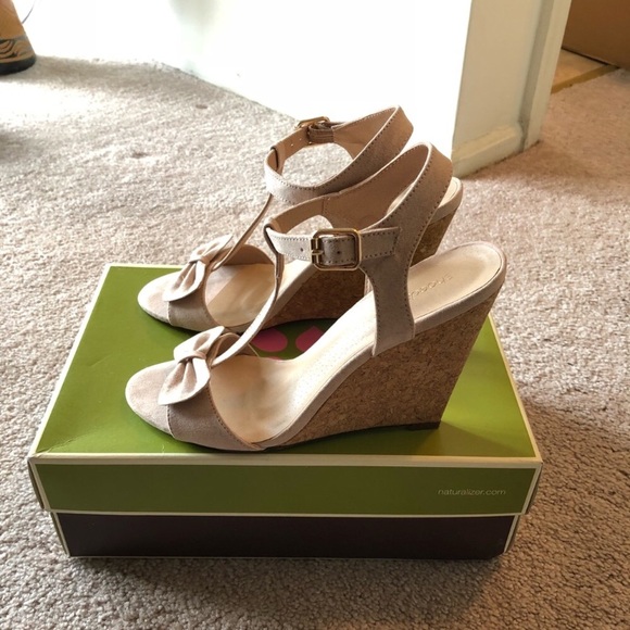 Shoe Dazzle Wedges - Picture 4 of 6